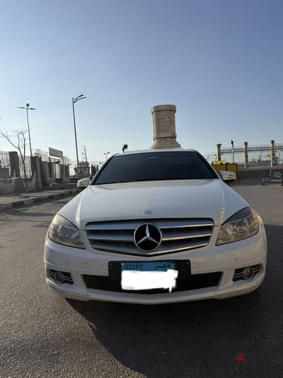 مرسيدس بنز سي 180 2010