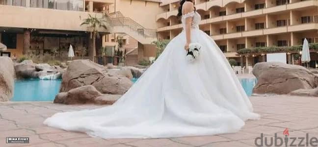 فستان زفاف جديد