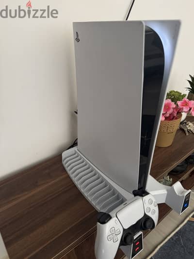 PlayStation 5 Console (Disc Version) With Controller كسر زيرو