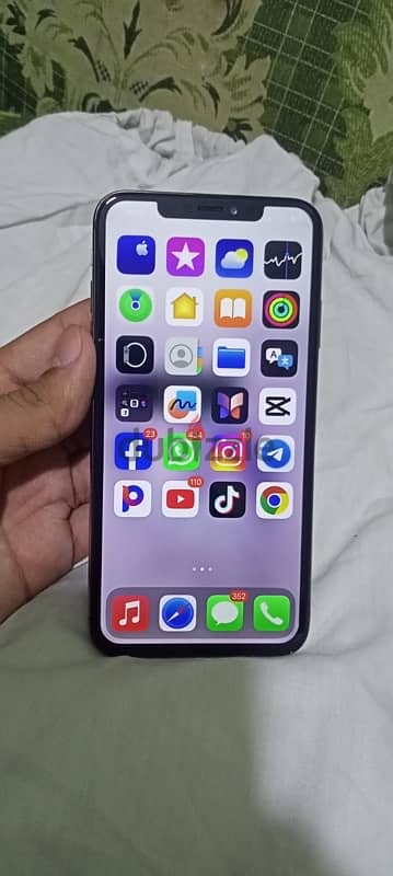 iPhone X-Max 2
