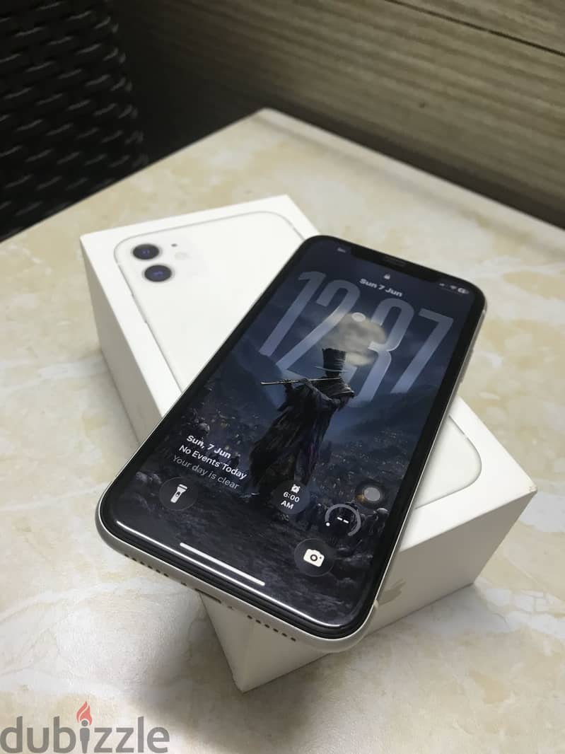 Apple - iPhone 11 8
