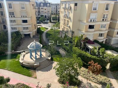 اي فيلا روف للبيع استلام فوري تشطيب الترا سوبر لوكس جاهزه علي السكن فورا في كمبوند ماونتن فيو هايد بارك القاهره الجديده التجمع الخامس