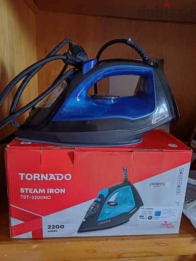 مكواة بالبخار تورنيدو  — Steam Iron