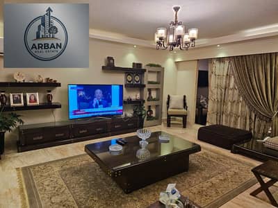 للإيجار شقة مفروشة فندقية 250م في زهراء المعادي شارع الخمسين الرئيسي وسط المطاعم و البرندات العالمية و كافة الخدمات بجانب مول الخمسين و مول استريب 1
