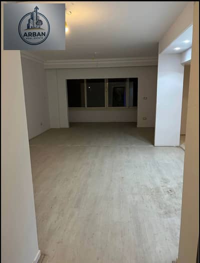 For rent, a fully air-conditioned empty apartment of 190m in Nierko, Maadi, first Al-Zahra, steps to Al-Laselik street and Degla, as well as restaurants and global brands