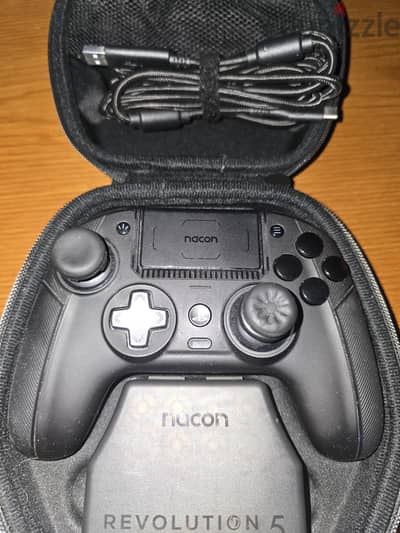 nacon revolution 5 pro