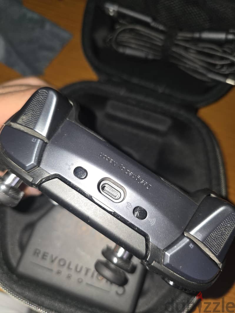 nacon revolution 5 pro 1