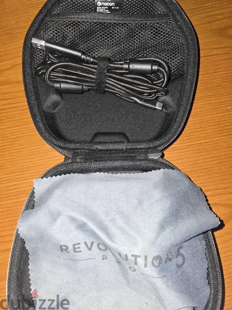 nacon revolution 5 pro 4