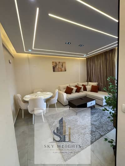 **للبيع في مدينتي – فرصة مميزة في B8**    **شقة جاهزة للسكن – أول سكن – تُباع بالفرش بالكامل  البيع شامل جميع الفرش والأجهزة