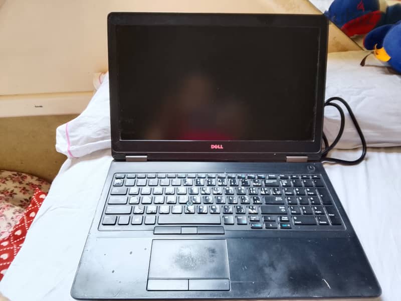 Dell latitude E5570 1