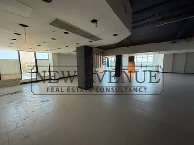 Prime Admin building 5200 sqm can be divided at north90 direct with 34 parking slots