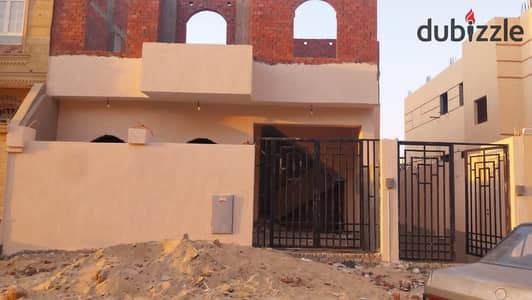 قطعه مبنيه بالحي السادس بمدينة بدر
