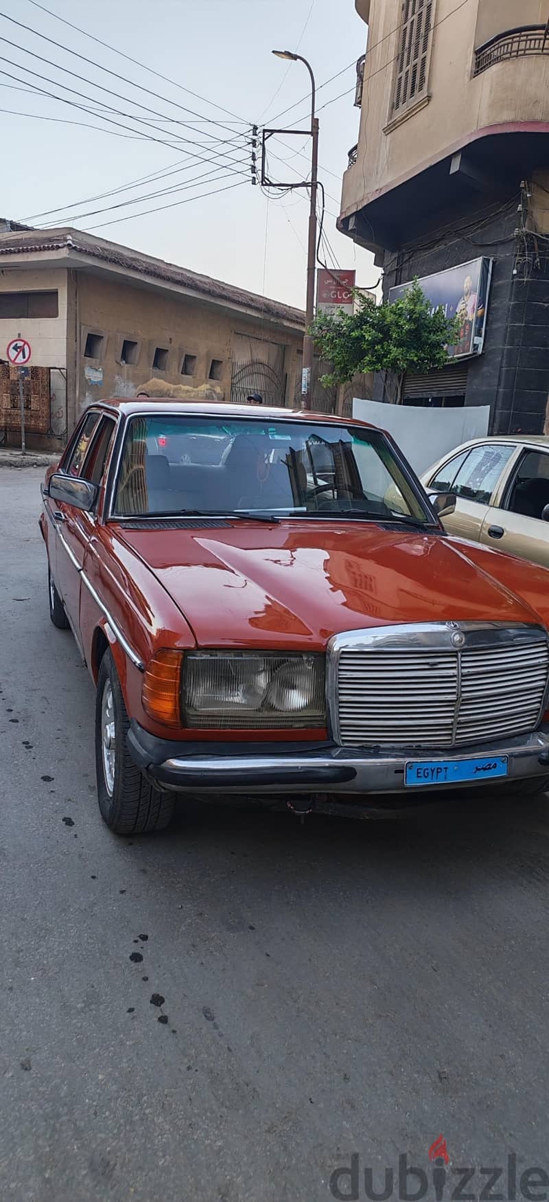 Mercedes-Benz 200 1977