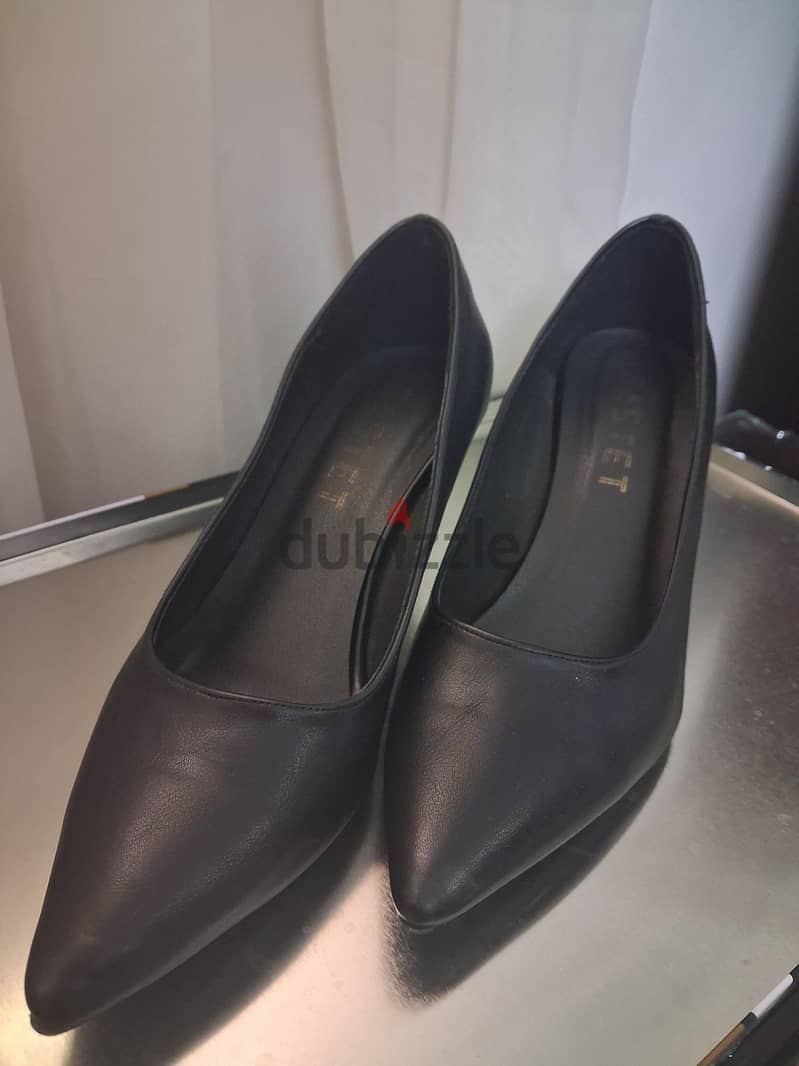 black heels 2