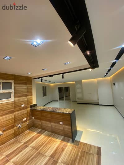 Apartment for sale in District 16, near Beverly Hills