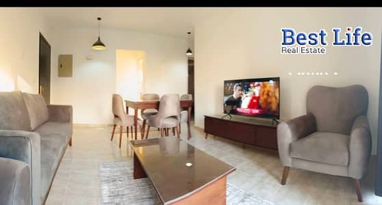 شقة مفروشة للإيجار بمدينتي B6 | أمام المسجد | 90م | بحري | فيو وايد جاردن | واي فاي | مكيفة بالكامل
