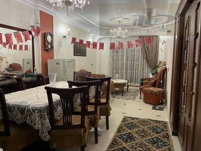  شقة للبيع في النرجس عمارات – تشطيب ألترا سوبر لوكس وموقع مميز   الموقع:  * النرجس عمارات – التجمع الخامس * بالقرب من مسجد المصطفى * بالقرب من جمي