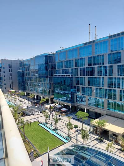 100m² office for rent with air conditioning in Capital Business Park, Sheikh Zayed, directly on the main road. 3 rooms and a bathroom.