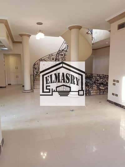 فيلا للإيجار القانون وسيط للمالك مباشرة Stand Alone في أميز موقع بالرحاب 1 التجمع الأول El-Rehab City new cairo نموذج خاص استاندالون من أميز النماذج ا