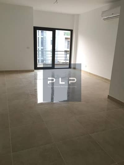 شقة ريسيل لقطة استلام فوري متشطبة بالكامل في كمبوند فيفث سكوير المراسم التجمع الخامس Fifth Square Al Marasem New cairo