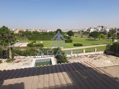 فيلا مستقلة للبيع في جولف إكستنشن بموقع مميز جدًا وبسعر أقل من سعر السوق.