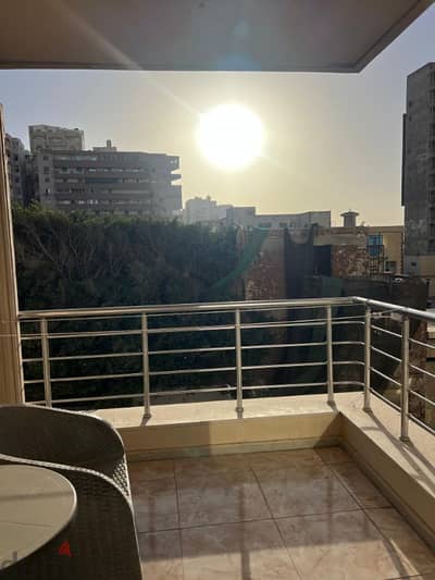 شقه للايجار سابا باشا تري البحر