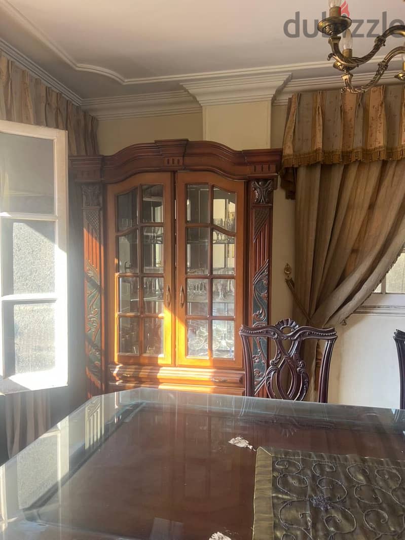Full dinning room 1