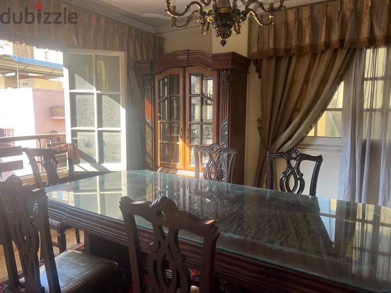 Full dinning room 3