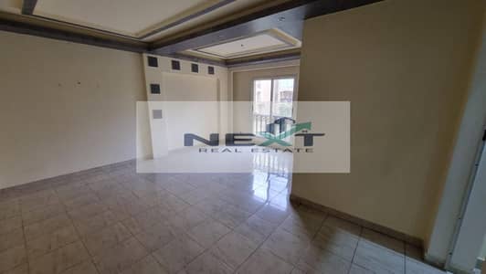 For rent in Madinaty – New Law Area: B1 Size: 135 m²  Layout: 3 bedrooms + 2 bathrooms Finishing: Company finishing VFoiew: Garden Close to services