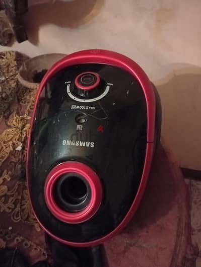 مكنسه سامسونج بحاله الزيرو بدون خرطوم