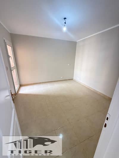 Apartment for sale cash in Madinaty b11 garden view in front of services direct