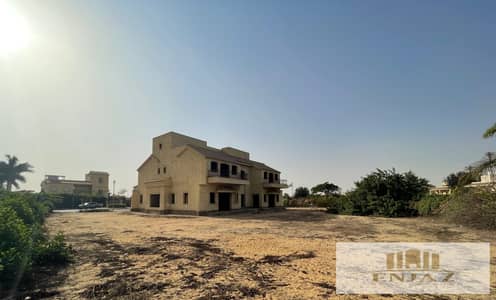 Palace for Sale in Madinaty, Directly on the Golf,  631 sqm