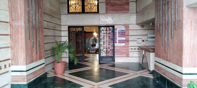  Administrative office for rent in a prime location on the Maadi Nile Corniche, 1000 square meters.