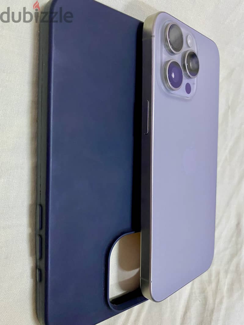 Apple - iPhone 15 Pro Max 1