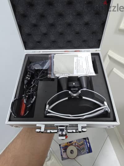 نظارة LED Medical Binocular Loupes خاصة بطلاب كلية طب أسنان