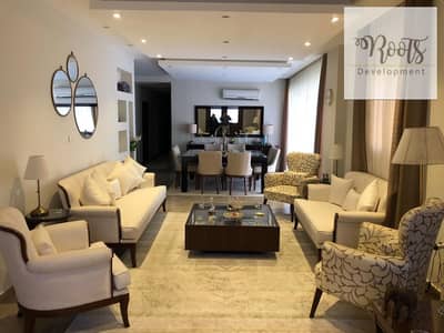 للبيع شقة 200 متراستلام فوري موقع مميز فى الحي السابع– 6 اكتوبر.  Apartment for sale, in the 7th District, 6th of October City.