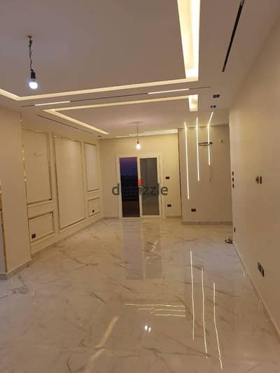 Apartment for rent 210m in the Northern Lotus in front of Platinum Club | 3 rooms including master | Bahri | Third floor | Prime location in New Cairo