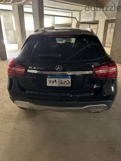 Mercedes-Benz GLA 200 2019
