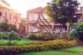 villa for sale in  paradise new cairo prime location under market price