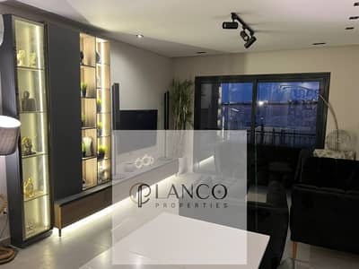 للبيع – شقة مميزة في كمبوند Village West | الشيخ زايد For Sale – Premium Apartment at Village West | Sheikh Zayed