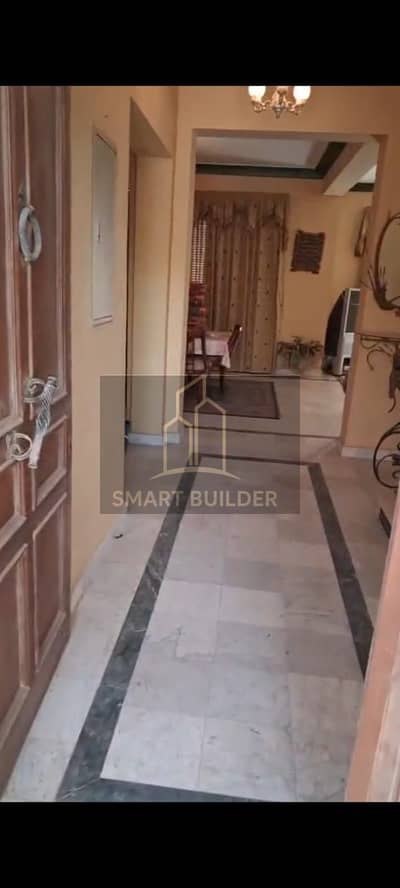 Villa for sale in the Sulaimaniyah Golf Resort. . Alexandria-Matrouh Road Land area 750 square meters Building area 250 over two floors Super Lux finishing Swimming pool