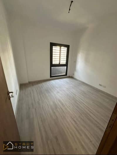 67m² 1-bedroom studio for sale in Privado, Madinaty; immediate delivery; view of "The Spine"; original contract.