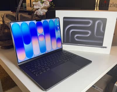 MacBook Pro 14” — Apple M4 - 16G RAM - 512 SSD