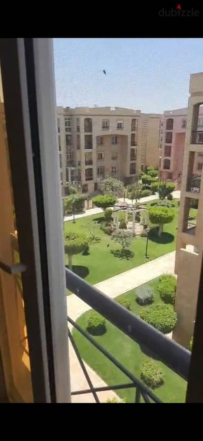 فرصه للبيع شقه ٣نوم بسعر ال ٩٠م بسعر خيالى