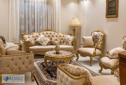 شقه مفروشه للايجار في حي إسكان الجامعه الامريكيه بالتجمع الخامس يقع خلف مول Point 90 و مباشرة على شارع التسعين الجنوبي ومحور الجامعة الأمريكية.