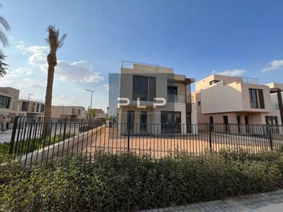 تاون هاوس ريسيل متشطب للبيع في كمبوند سوديك إيست تاون القاهرة الجديدة امام بوابة الشروق في قلب هليوبوليس الجديدة بالقرب من مدينتي والعاصمة