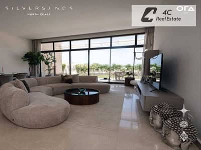 Lowest-Priced Upper Chalet Directly on the Main Boulevard in Silver Sands – North Coast Lowest-Priced Upper Chalet Directly on the Main Boulevard in Silver Sands – North Coast