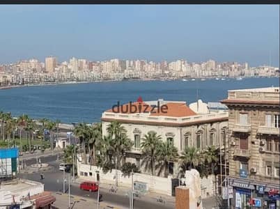 مقر اداري للايجار بالفرش والتكييفات ب محطه الرمل خطوات من البحر