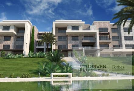 Corner Townhouse 3BD For sale In Pyramids Hills In Prime location in 6th of October City, Giza.
