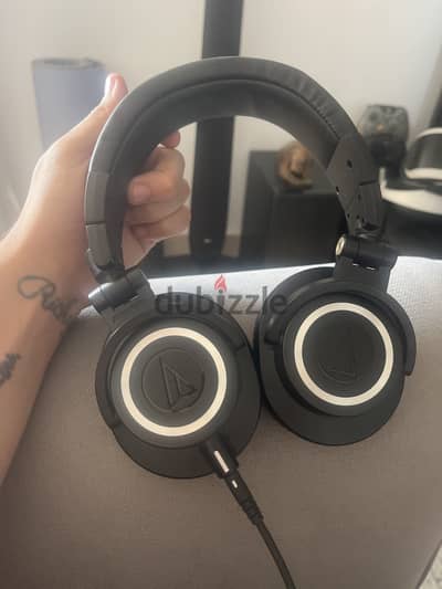 Professional dj headphones
